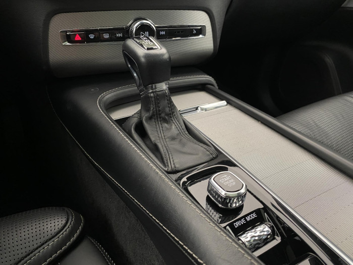 Volvo XC90 D5 AWD INSCRIPTION REZERVACE 2.0 d