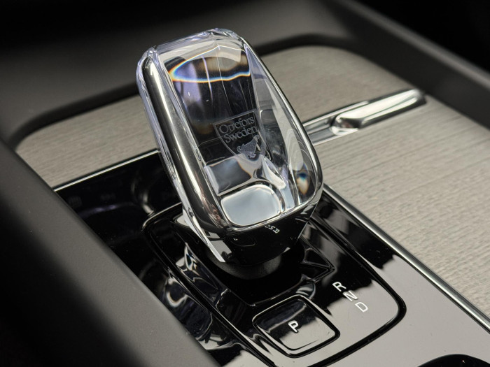 Volvo XC60 T8 AWD RECHARGE REZERVACE