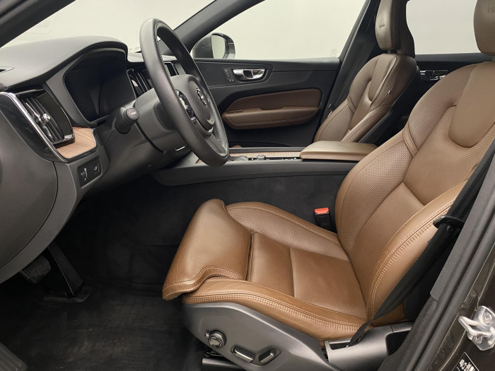 Volvo XC60 D4 AWD INSCRIPTION AUT CZ 2.0 d