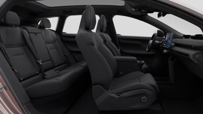 Volvo EX60 PURE ELECTRIC PLUS P10 AWD