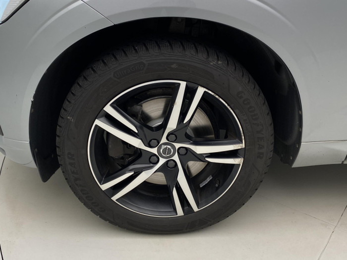 Volvo XC60 D4 AWD R-DESIGN AUT CZ 2.0 d