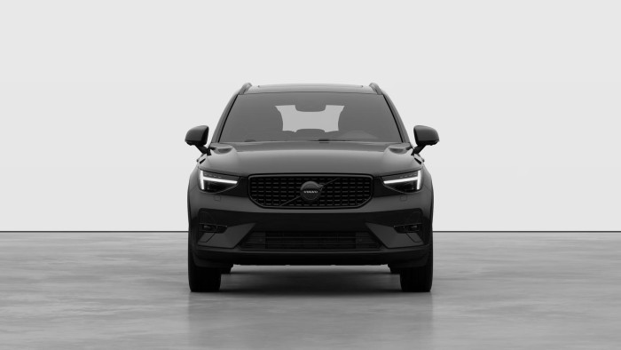 Volvo XC40 B3 AUT PLUS BLACK EDITION