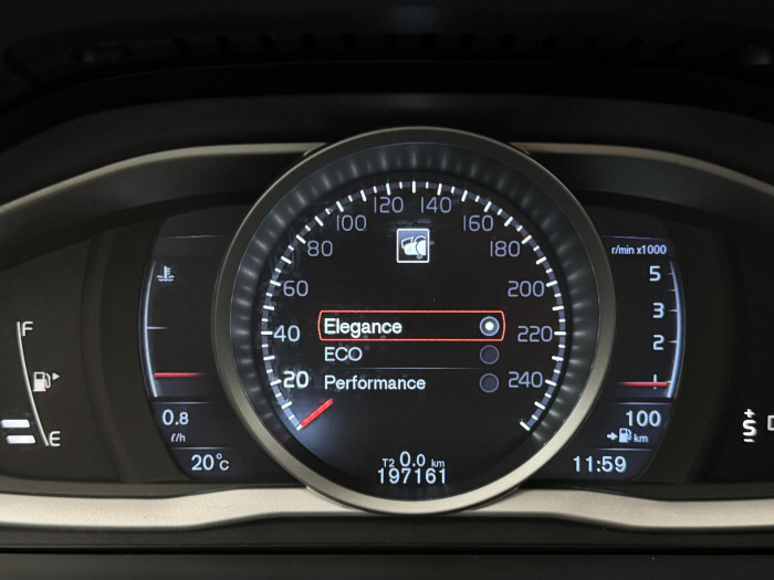 Volvo V70 D4 MOMENTUM CZ 1.maj 2.0 d Momentum