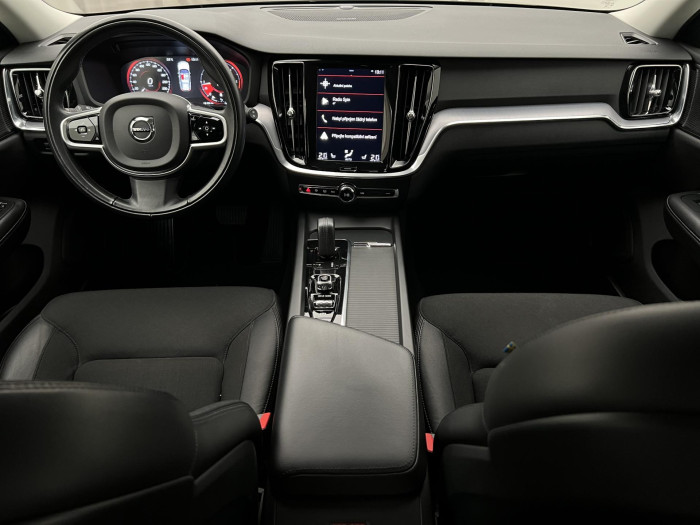 Volvo V60 B4 MOMENTUM AUT 2.0 Momentum