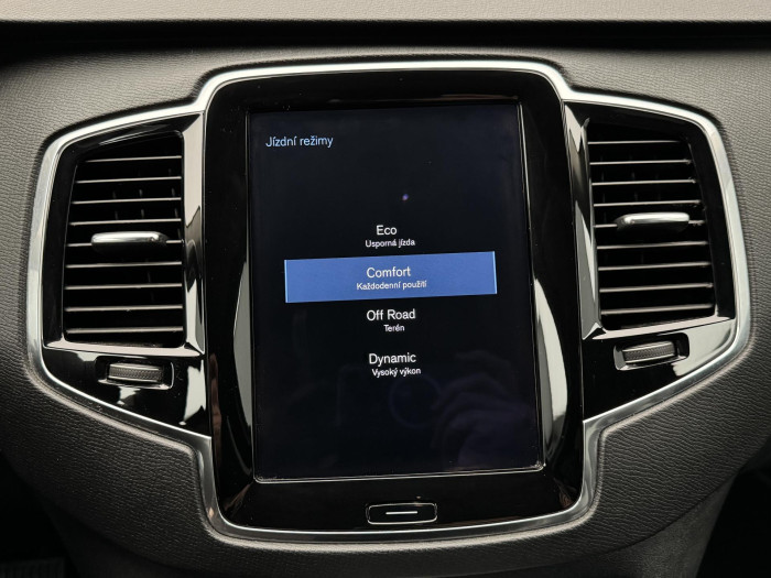 Volvo XC90 D5 AWD INSCRIPTION AUT CZ 2.0 d