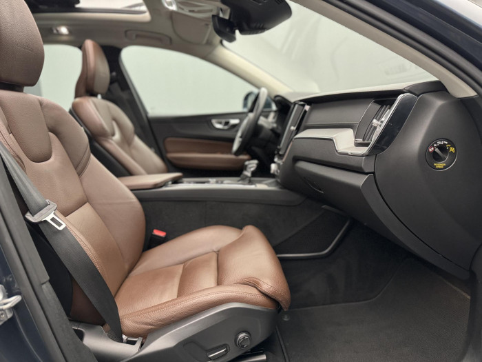 Volvo XC60 D5 AWD INSCRIPTION AUT CZ 2.0 d