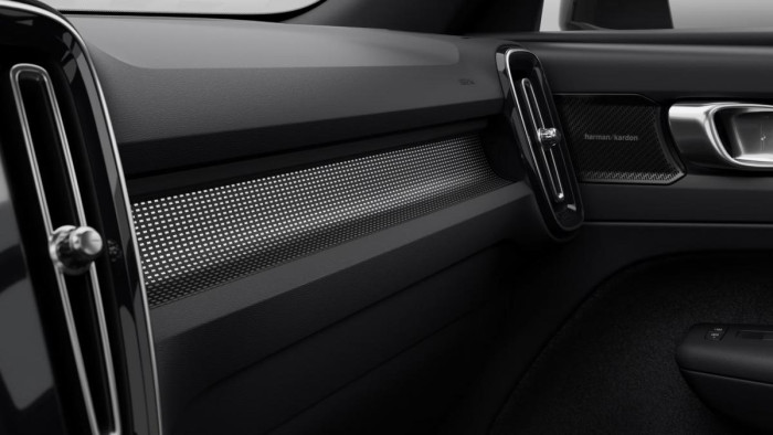 Volvo XC40 B3 AUT DARK PLUS