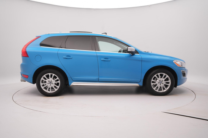 Volvo XC60 D5 AWD R-Design AUT CZ 2.4 d