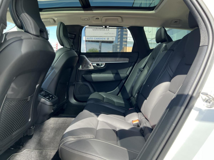 Volvo V90 CROSS COUNTRY B5 AWD Aut 1.maj