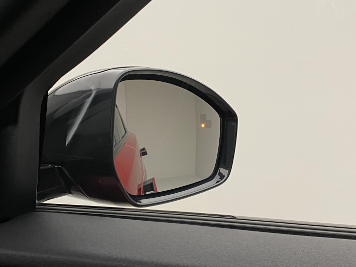 Land Rover Range Rover Velar D300 HSE AWD AUT REZERVACE 3.0 d