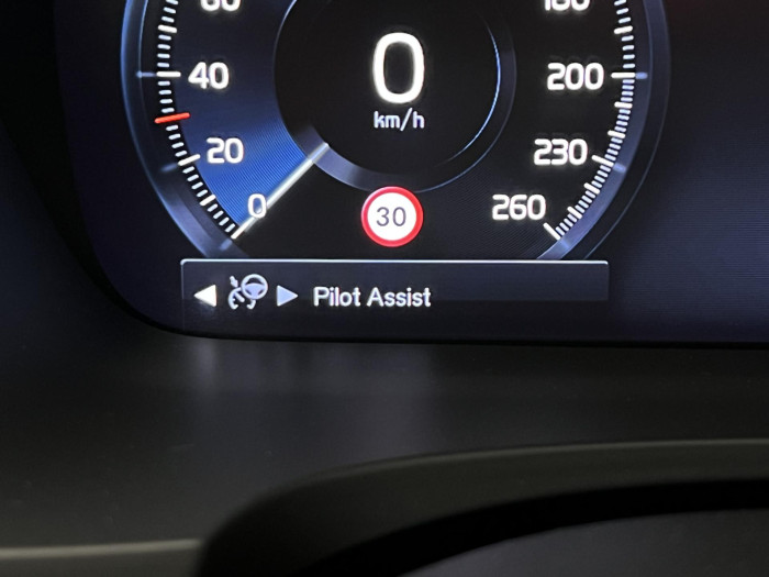 Volvo V90 CC D5 AWD PRO AUT 1.maj. 2.0 d CC CC