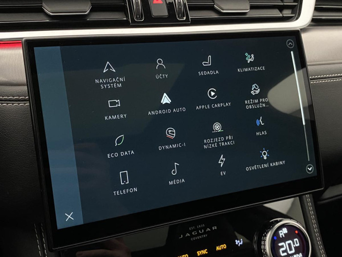 Jaguar F-Pace P400e R-DYNAMIC SE REZERVACE 2.0 Dynamic SE