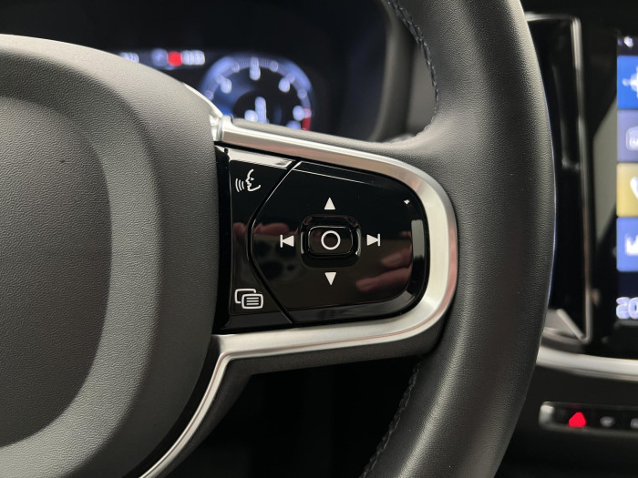 Volvo V60 CC B4 AWD AUT 1.maj 2.0 CC CC