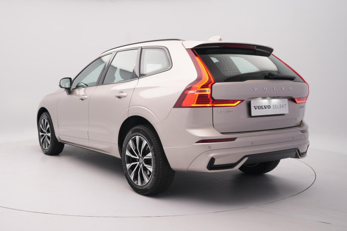 Volvo XC60 B4 AWD PLUS DARK AUT CZ 1.maj