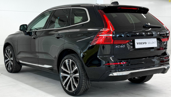 Volvo XC60 B4 AWD PLUS BRIGHT AUT