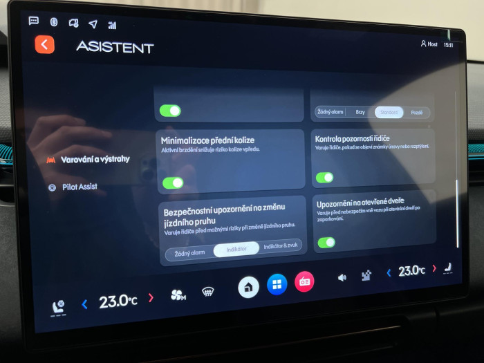 Lynk & Co 08 MORE PHEV