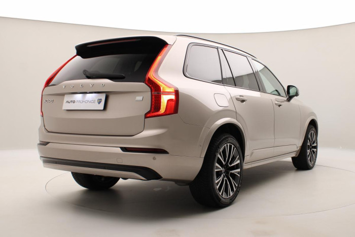 Volvo XC90 T8 AWD RECHARGE DARK ULTIMATE