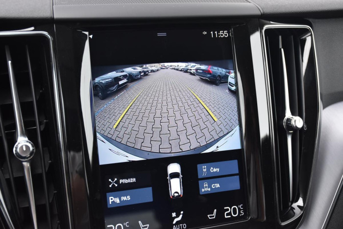 Volvo XC60 B5 AWD MOMENTUM AUT REZERVACE 2.0 Momentum