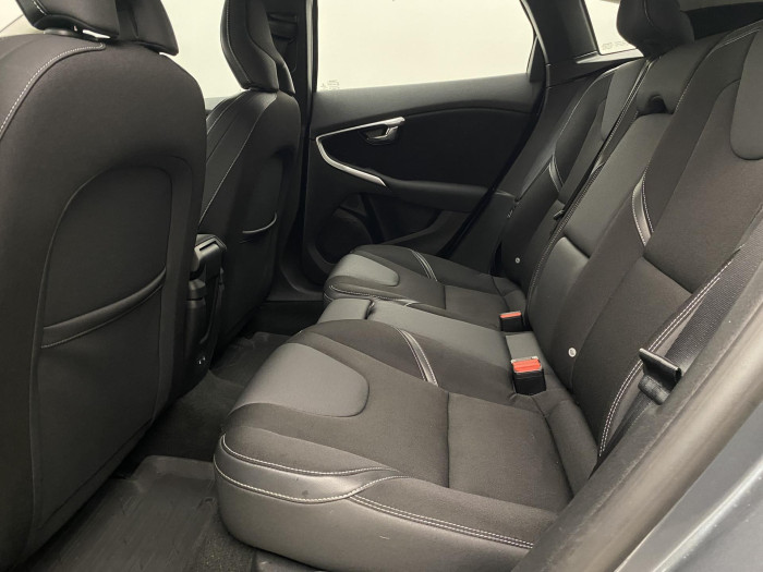 Volvo V40 D3 MOMENTUM AUT 2.0 d Momentum