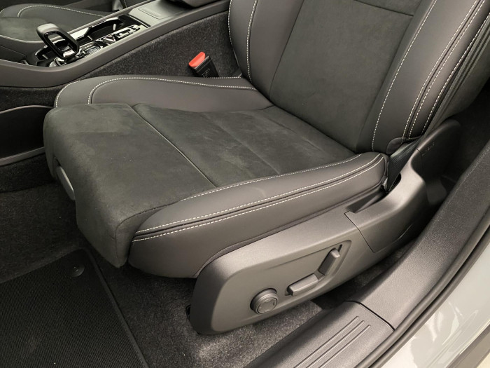 Volvo XC40 B3 AUT PLUS BLACK EDITION