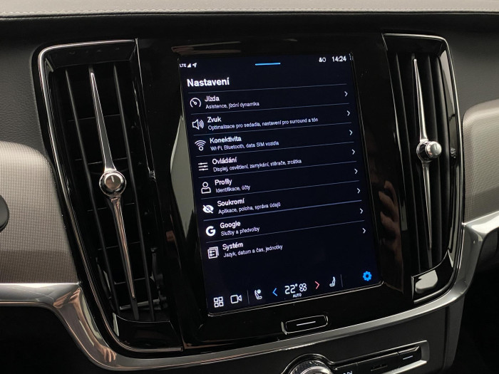 Volvo V90 CC B4 AWD BRIGHT PLUS AUT CZ