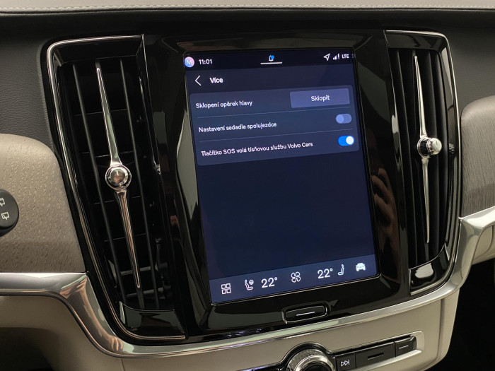 Volvo V90 T8 AWD Plug-in DARK ULTRA