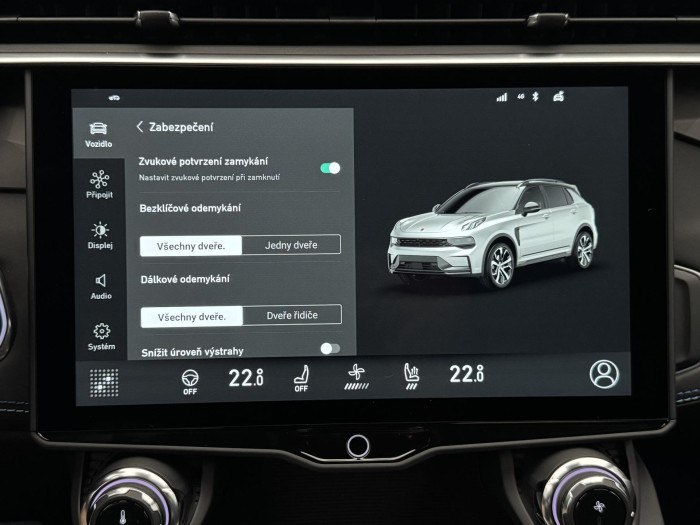 Lynk & Co 01 PHEV DCT AUT 1.maj