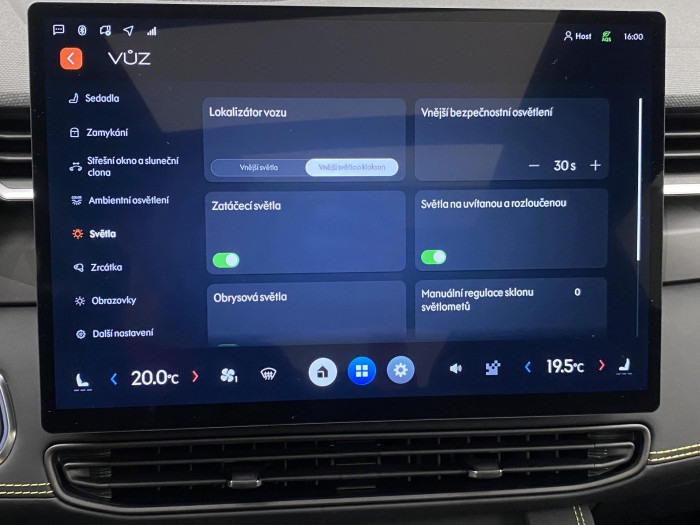 Lynk & Co 01 01 MORE PHEV DEMO