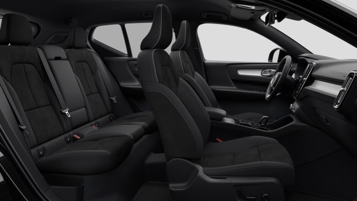 Volvo XC40 B3 PLUS BLACK EDITION AUT