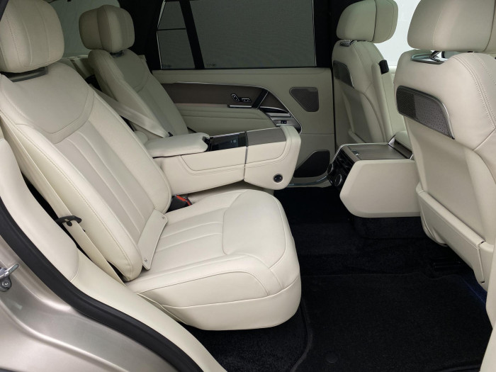 Land Rover Range Rover D350 AUTOBIOGRAPHY LWB 3.0 d