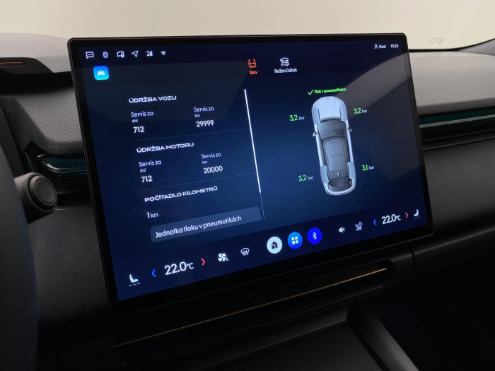 Lynk & Co 08 MORE PHEV