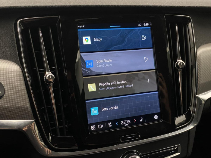 Volvo V90 B4 AWD CORE AUT REZERVACE