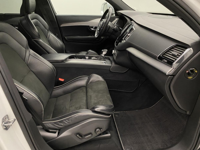 Volvo XC90 D5 AWD R-DESIGN AUT REZERVACE 2.0 d
