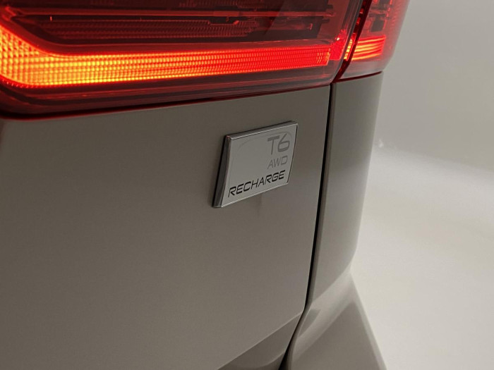 Volvo XC60 T6 AWD RECHARGE DARK ULTIMATE