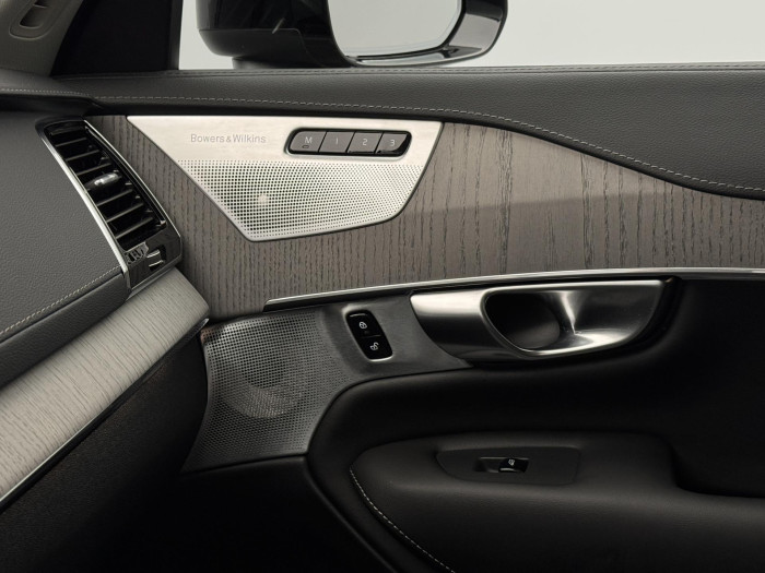 Volvo XC90 T8 AWD RECHARGE ULTIMATE 1.maj