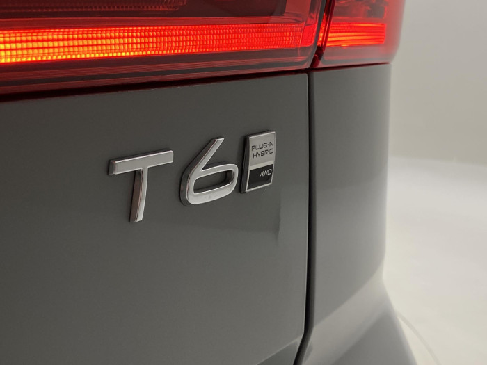 Volvo XC60 T6 AWD PLUG-IN DARK PLUS AUT