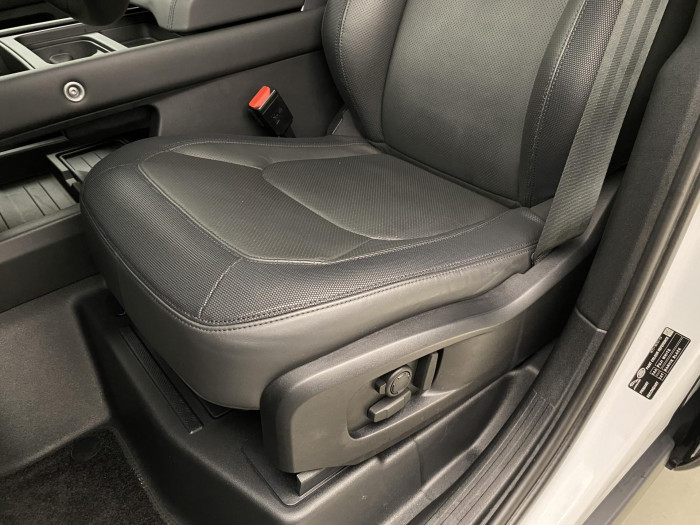 Land Rover Defender 110 D300 X-DYNAMIC HSE AWD AUT 3.0 d Dynamic