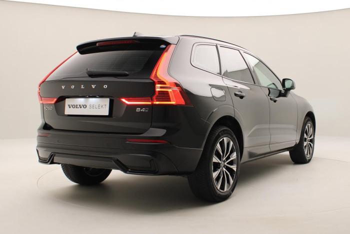 Volvo XC60 B4 AWD DARK PLUS CZ 1.maj