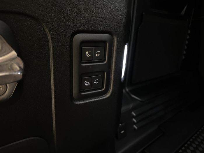 Land Rover Defender 110 D300 X-DYNAMIC HSE AWD AUT 3.0 d Dynamic