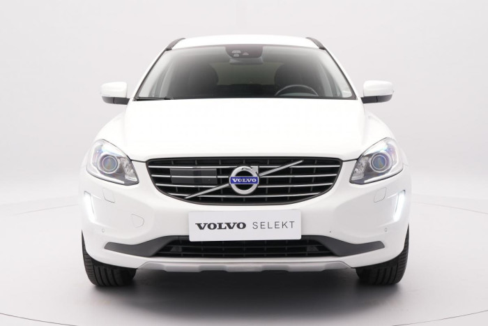 Volvo XC60 D4 AWD MOMENTUM REZERVACE 2.4 d Momentum