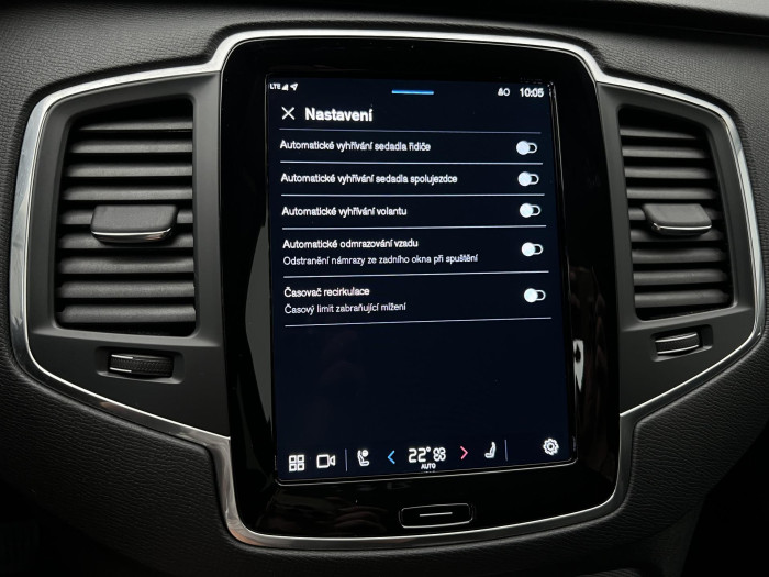 Volvo XC90 B5 AWD CORE 7MÍSTNÁ AUT  CZ
