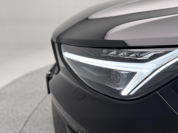 Volvo XC40 B3 AUT BLACK EDITION ULTRA 2.0 Edition