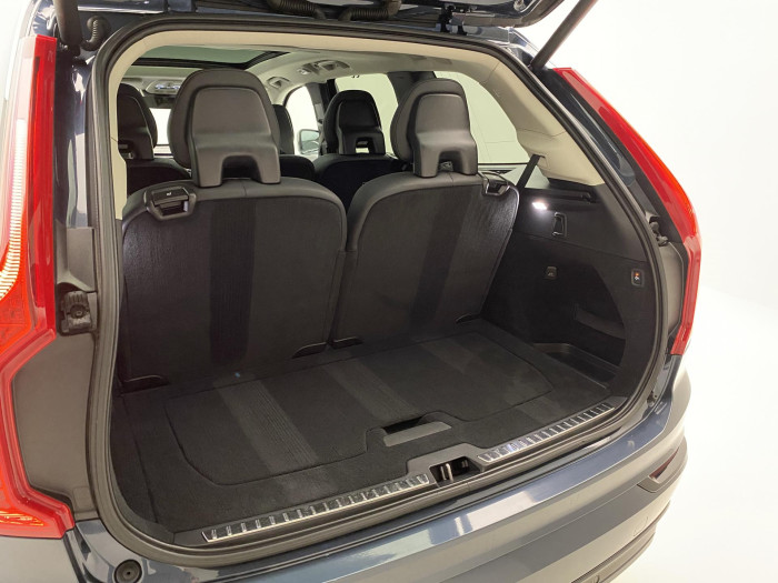 Volvo XC90 T8 AWD RECHARGE PLUS DARK AUT