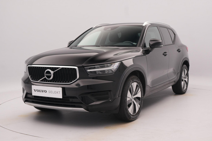 Volvo XC40 T2 MOMENTUM PRO AUT CZ 1. maj 1.5 Momentum