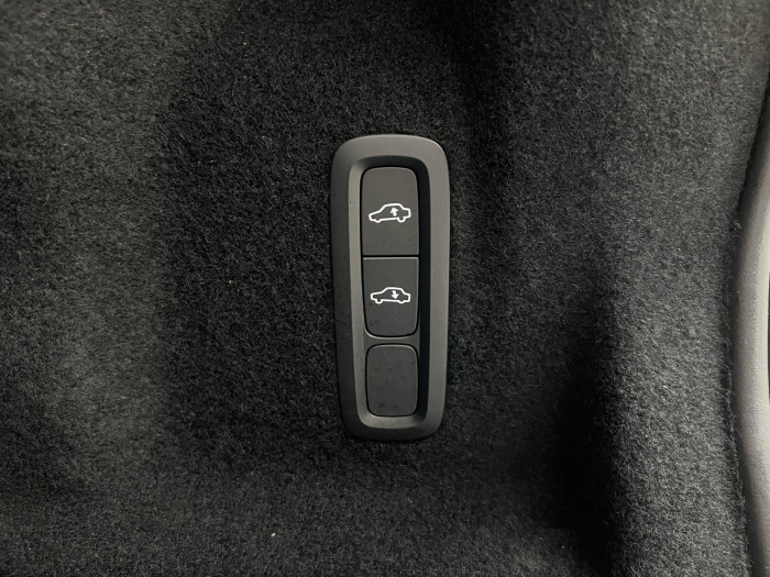 Volvo XC60 T6 AWD RECHARGE PLUS DARK AUT