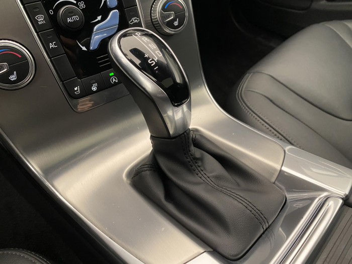 Volvo V60 D4 SUMMUM AUT 2.0 d Summum