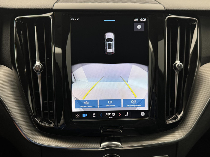 Volvo XC60 B5 AWD DARK PLUS CZ 1.maj