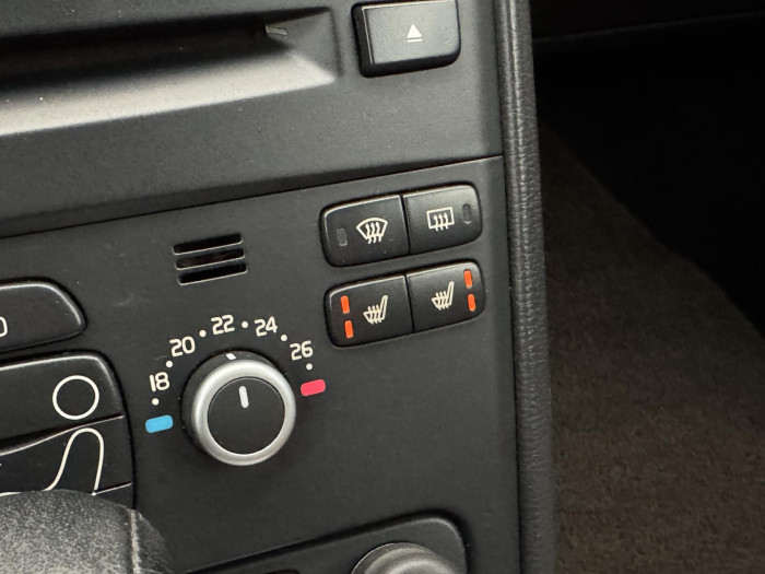 Volvo XC90 D5 AWD SUMMUM AUT 7M CZ 2.4 d Summum