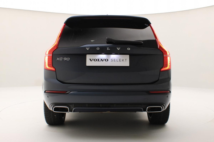 Volvo XC90 T8 AWD R-DESIGN REZERVACE