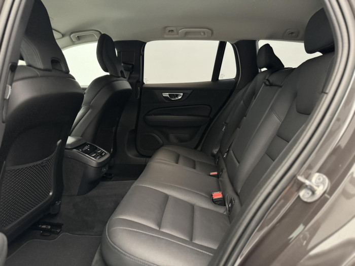 Volvo V60 CC B5 AWD PLUS BRIGHT 1.maj